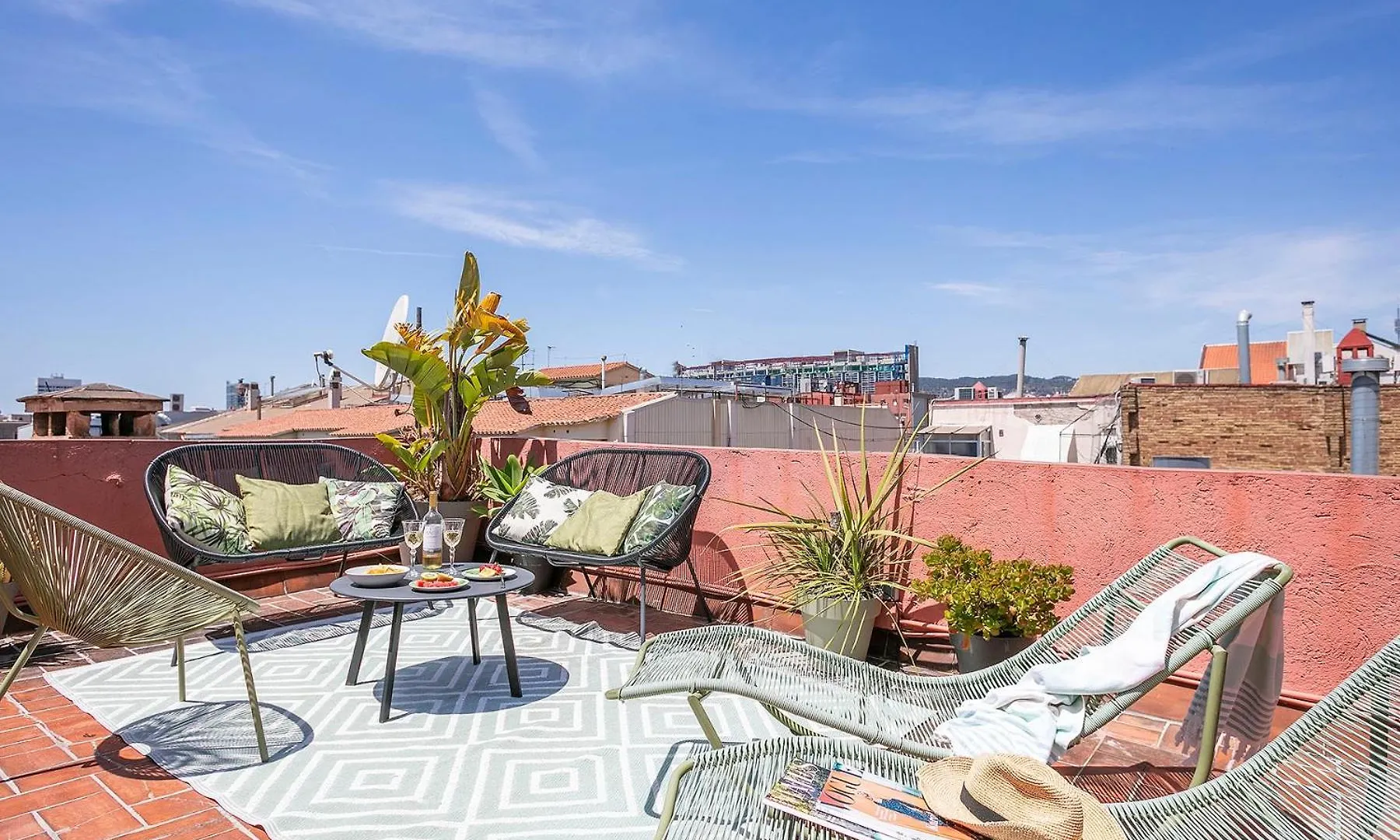Contacten van Glam Penthouse Barcelona